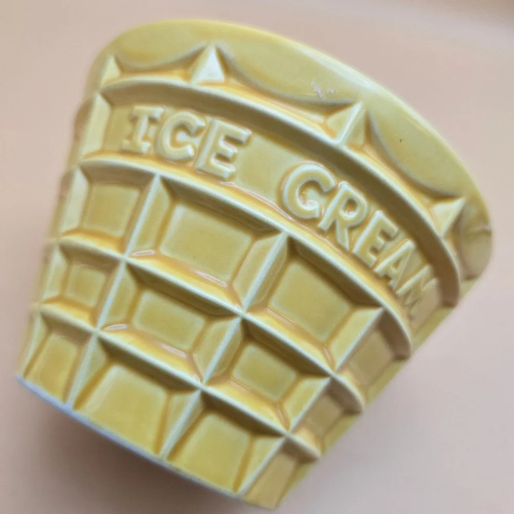 Vintage 1986 FTD Waffle Cone Ice Cream Bowl and Spoon Set Made in Japan Yellow